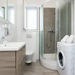 Family-friendly With Swimming Pool - Rogoznica - 24214