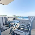 Family-friendly With Swimming Pool - Rogoznica - 24214 Apartmán Ražanj