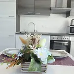 Apartmán Family-friendly With Swimming Pool - Rogoznica - 24214 Ražanj