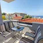 Family-friendly With Swimming Pool - Rogoznica - 24214 Ražanj