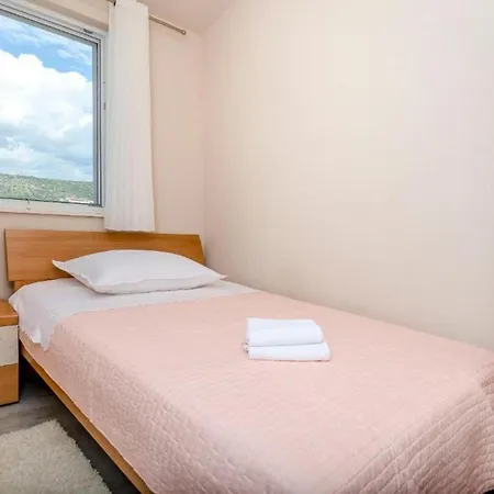 Family-friendly With Swimming Pool Razanj, Rogoznica - 24214 Ražanj