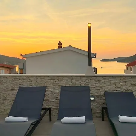 Apartment Family-friendly With Swimming Pool - Rogoznica - 24214 *