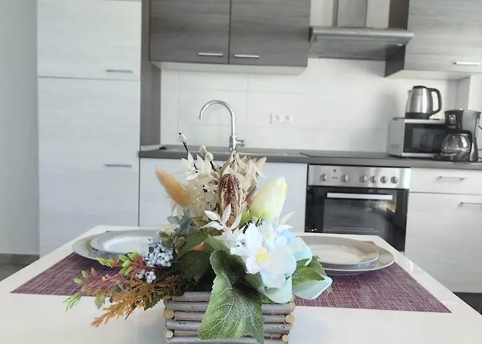 Daire Family-friendly With Swimming Pool Razanj, Rogoznica - 24214 Ražanj