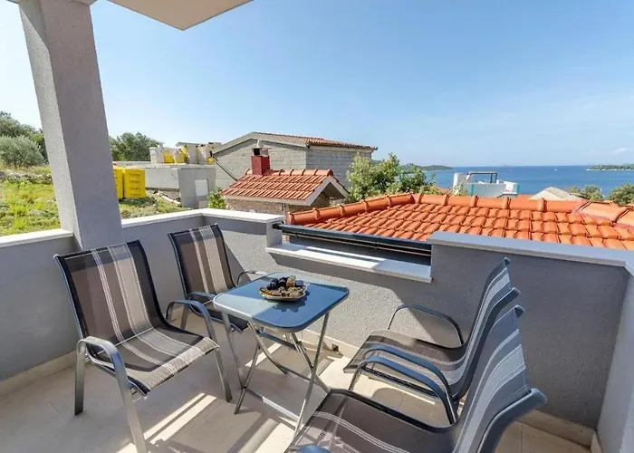 Family-friendly With Swimming Pool Razanj, Rogoznica - 24214 Ražanj