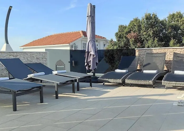 Daire Family-friendly With Swimming Pool Razanj, Rogoznica - 24214 *