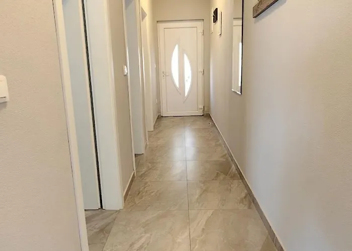 Daire Family-friendly With Swimming Pool Razanj, Rogoznica - 24214